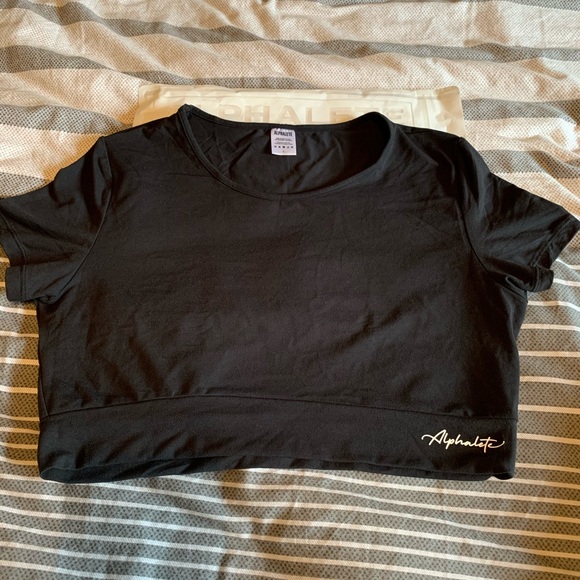 Worn once Alphalete ultra soft crop black top - Picture 3 of 9